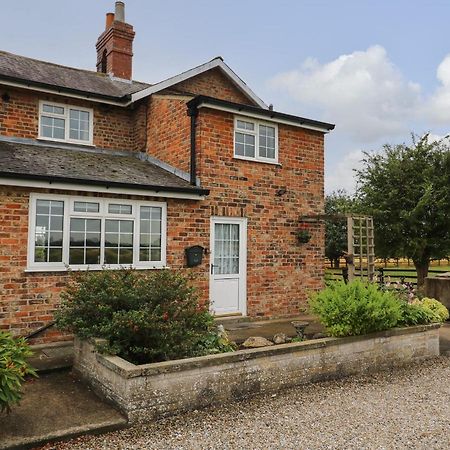 2 Crosslands Villa York Exterior photo